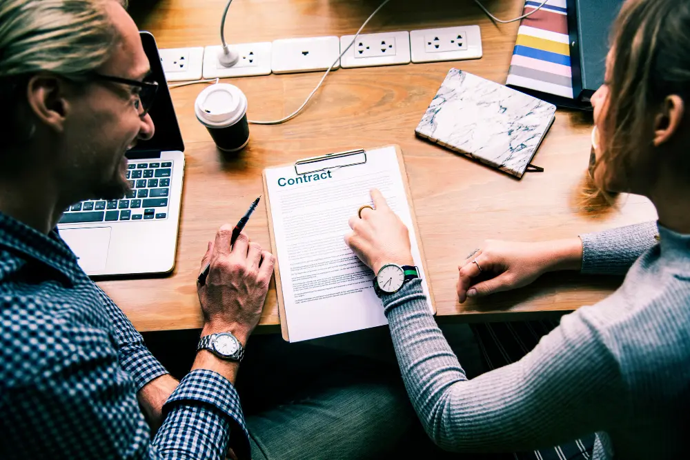 Cómo Adaptar tu CV a Industrias Específicas